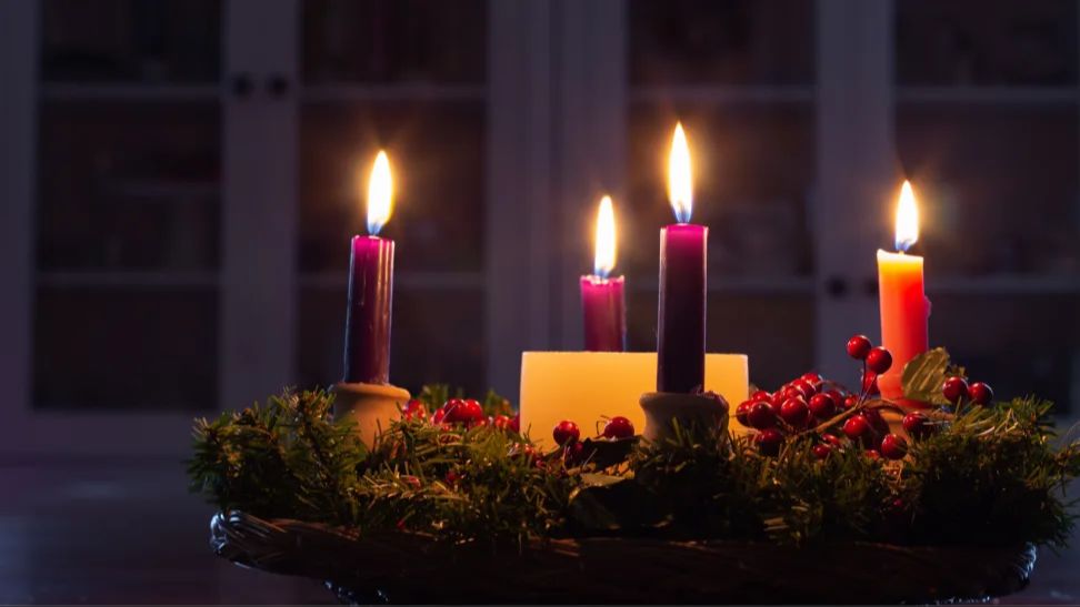 advent wreath with candles