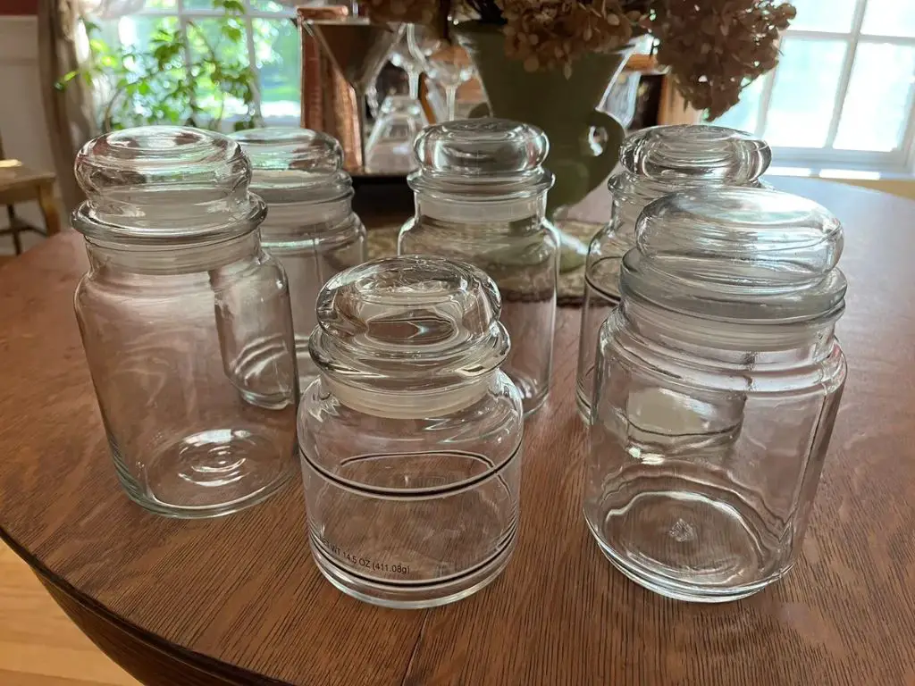 wide selection of yankee candle jars