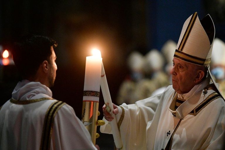 What Does The White Candle Mean In The Catholic Church?