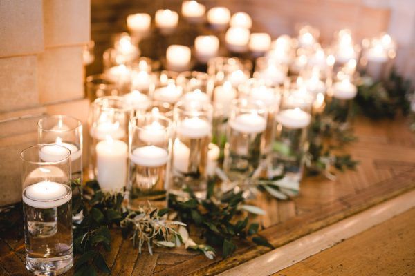 How Do You Make Floating Candle Centerpieces?