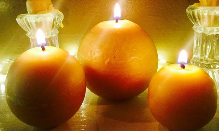 Why Do Beeswax Candles Last Longer Than Paraffin Candles?
