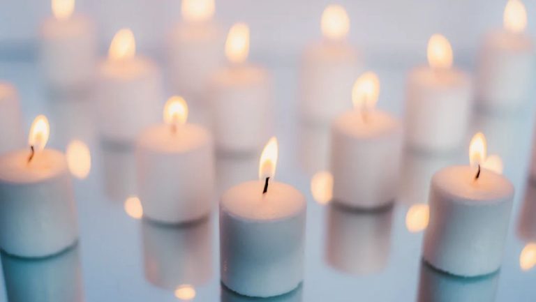 Is Candle Wax The Same As Body Wax?