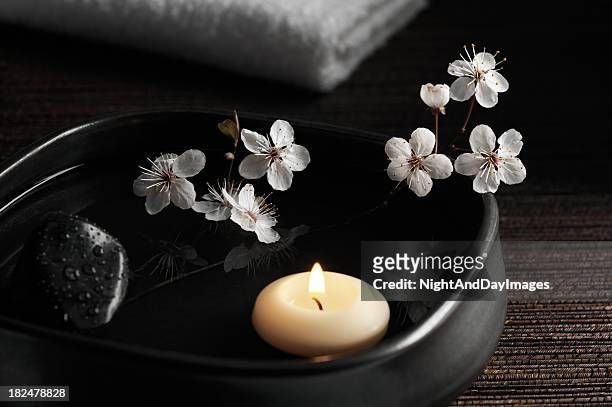 How To Make A Floating Candle With Flowers?