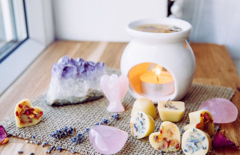 fragrance oils provide scent to wax melts when heated
