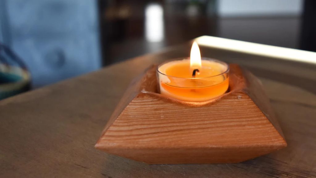 ideal temperature to burn wax candles is 120-150f