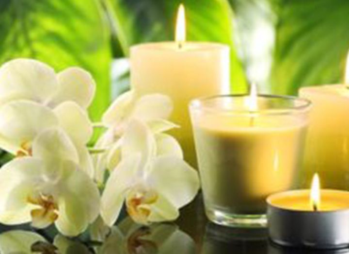 selecting the right type of candle wax for desired burning properties