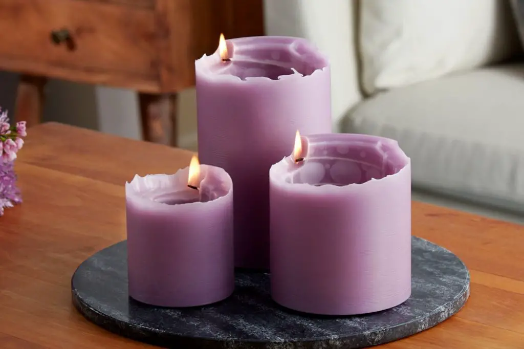 wooden wicks can provide a safe, food-grade option for edible candles when made from natural, untreated materials.