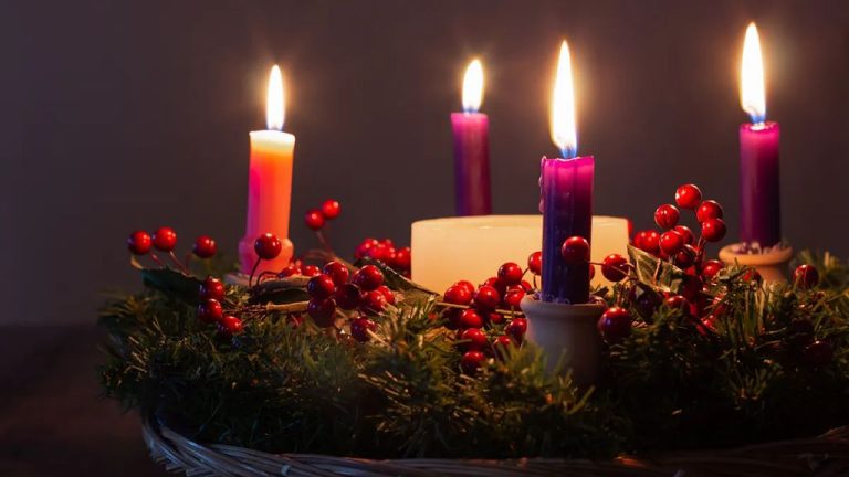 Why Do Christians Light Candles At Christmas?