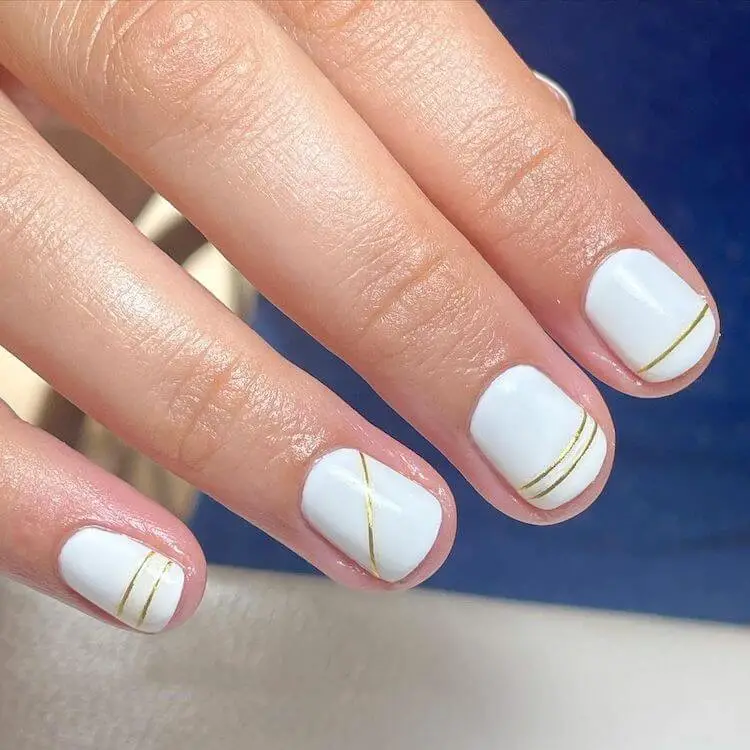 15 White And Gold Nails Perfect For Any Occasion