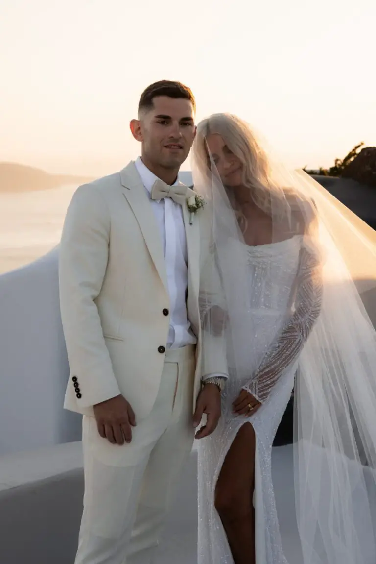This Australian Couple Had A Dreamy Destination Wedding In Santorini, Greece