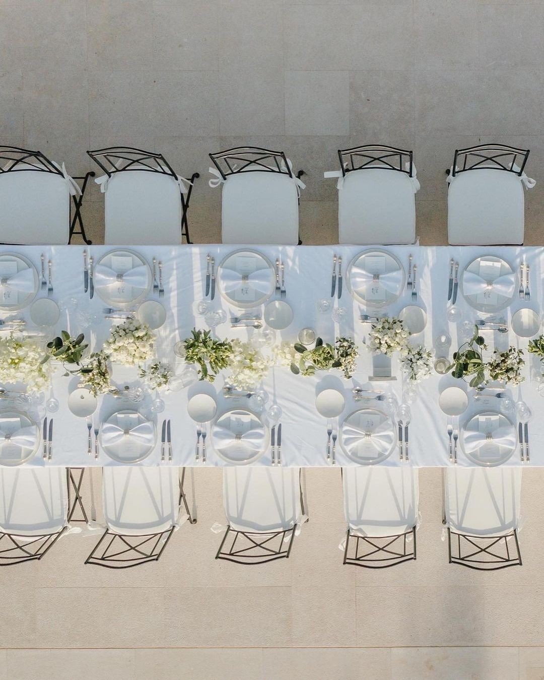 What are the wedding packages and services available at Amanzoe, Porto Heli?