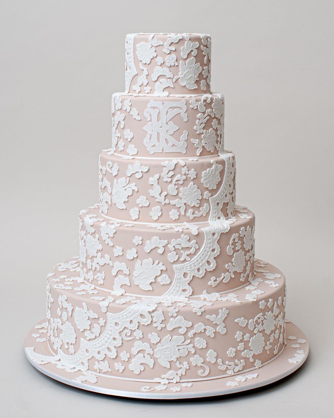 Countryside Wedding: Vintage Lace Cake