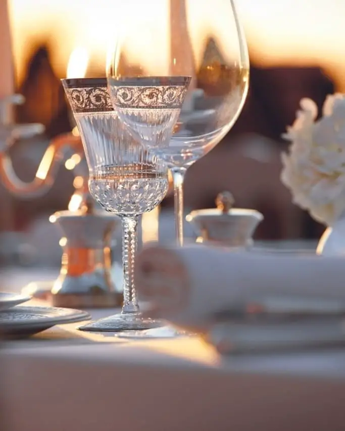 What are the wedding packages and services available at Royal Mansour Marrakech?