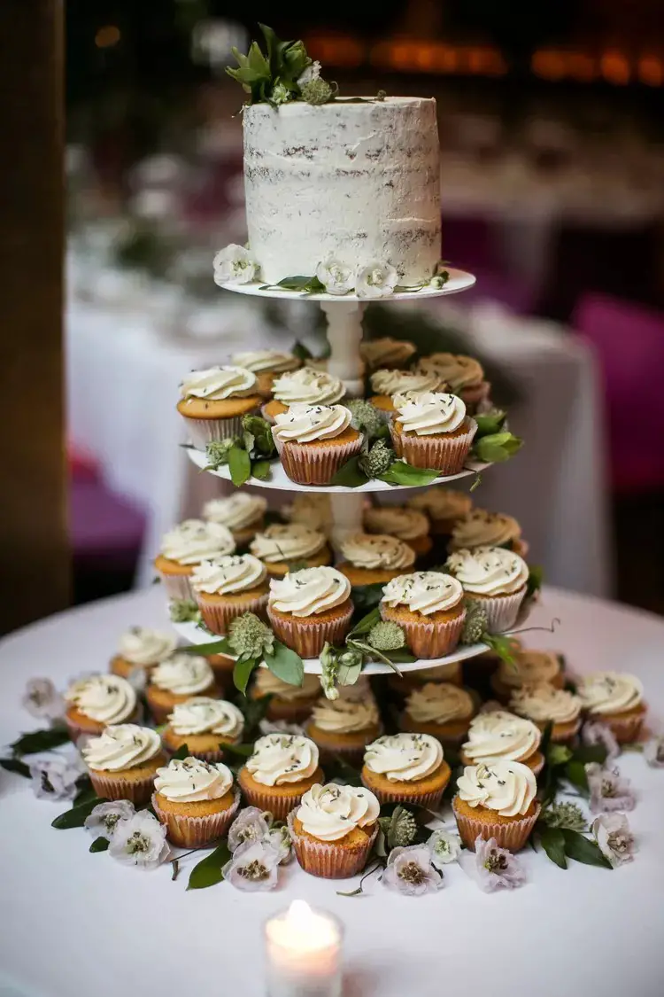 10 Creative And Delicious Alternatives To Traditional Wedding Cakes