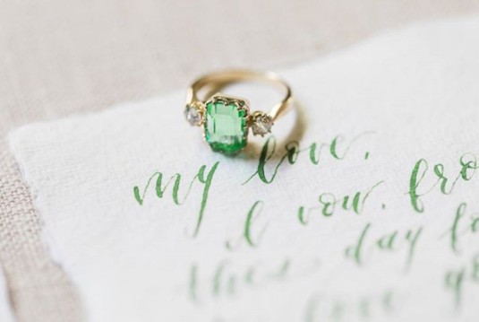 A Dainty Ring That Still Makes a Statement – YES PLEASE!