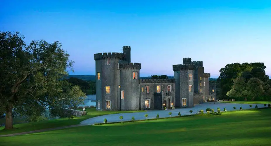 Lough Cutra Castle