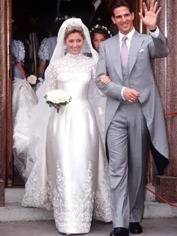 The 10 Most Expensive Wedding Dresses Of All Time