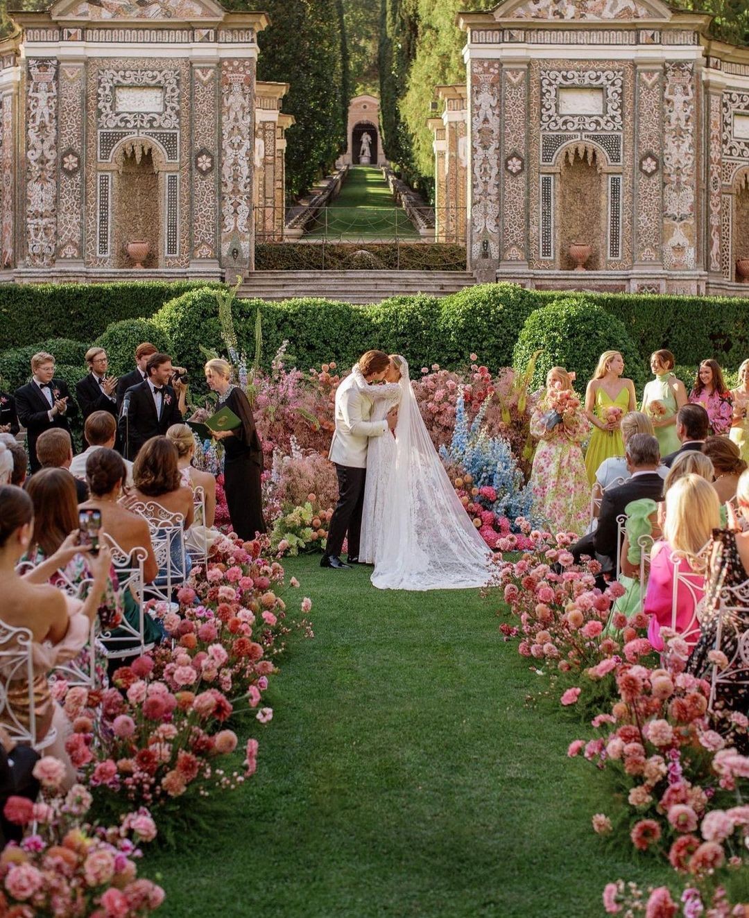 What are the available wedding venues at the Villa d’Este?