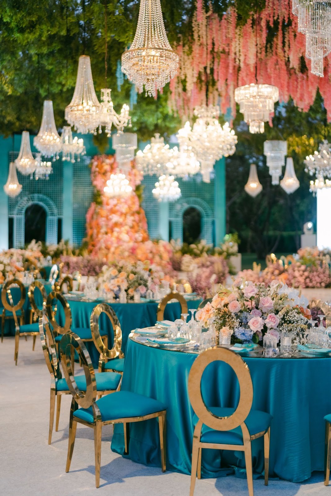 A Colorful Evening Reception Inspired by Nature