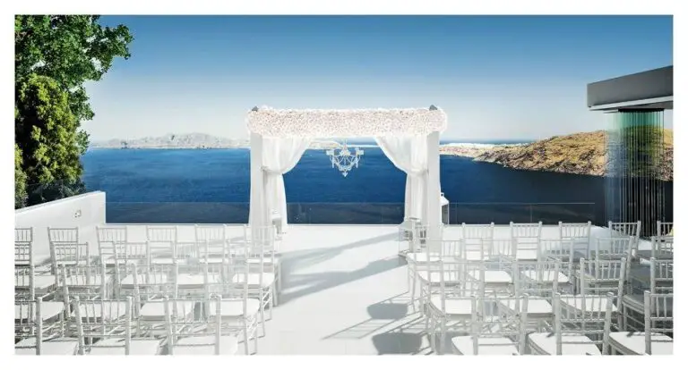7 Must-See Santorini Destination Wedding Venues